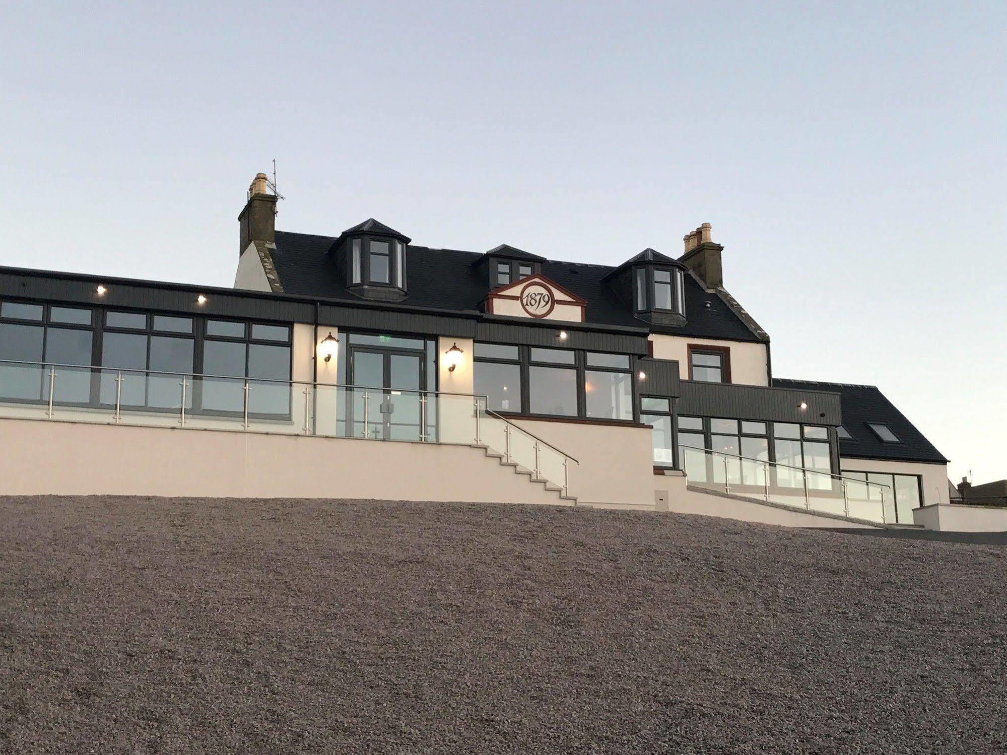 The Knowes Hotel & Restaurant Macduff Exterior photo